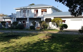 6 Bedroom House in Leisure Isle