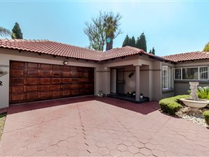 3 Bed House in Moreleta Park