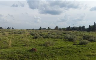 2.2 ha Land available in Louisrus