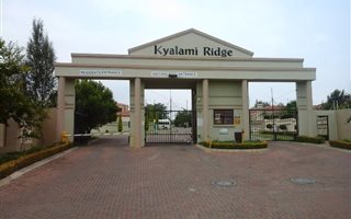 4 Bedroom Cluster in Kyalami Ridge
