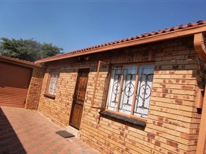 2 Bed House in Nellmapius