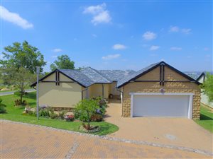 3 Bed House in Waterfall Hills Mature Lifestyle Estate