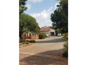 1 Bed Townhouse in Hazeldean (Silverlakes Surroundings)