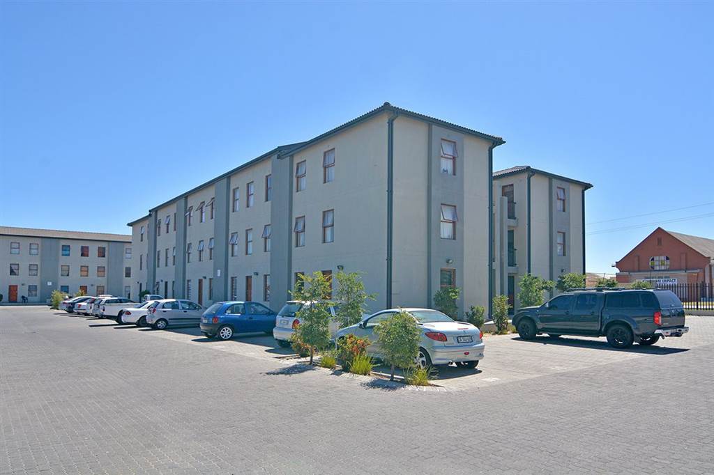 2 Bed House in Eersterivier R 5100 For rent Western Cape Private