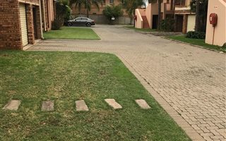 2 Bedroom Townhouse in Magalieskruin