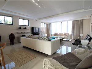 4 Bed Townhouse in Bantry Bay