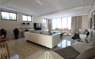 4 Bedroom Townhouse in Bantry Bay