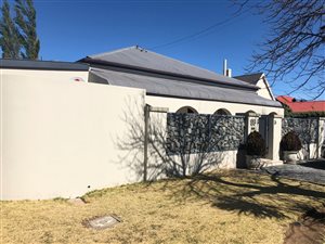 4 Bed House in Queenstown Central