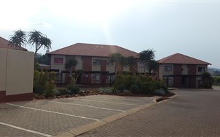 2 Bedroom Townhouse in Pretorius Park