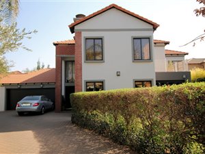 4 Bed House in Midfield Estate