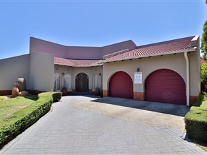 4 Bed House in Falcon Ridge