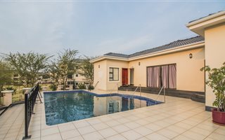 3 Bedroom Apartment in Summerset