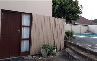 1 Bedroom Flat in Nahoon Valley