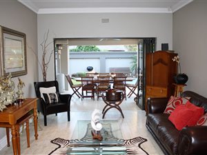 4 Bed House in Monument Heights