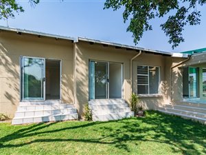 3 Bed House in Bromhof