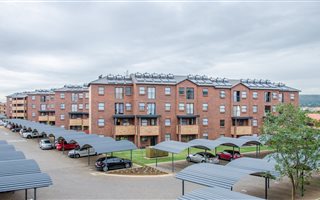 2 Bedroom Apartment in Montana Gardens