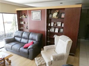4 Bed Apartment in Bruma