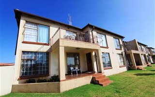 3 Bedroom Apartment in Alberton