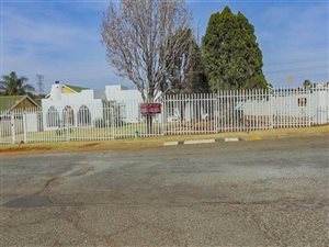 6 Bed House in Glenanda