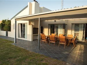 4 Bed Simplex in Blouberg Sands