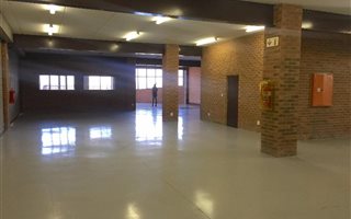 380 m² Commercial space in Longmeadow