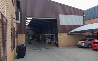 1390 m² Industrial space in Airport Park