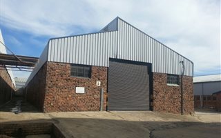 4500 m² Industrial space in Uitenhage Central