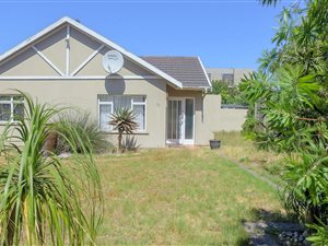 4 Bedroom House in Tableview