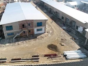 70 m² Commercial space in Cornubia