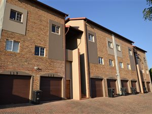 2 Bed Townhouse in Oukraal Estate