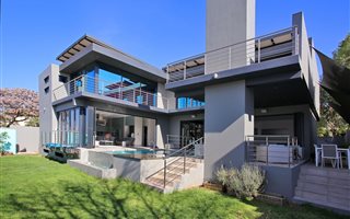 3 Bedroom House in Dainfern