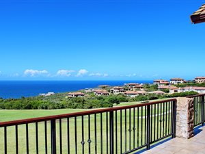 4 Bed House in Mossel Bay Golf Estate