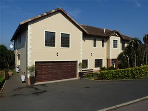 4 Bed Townhouse in Waterfall