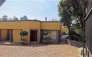3 Bedroom House in Fontainebleau