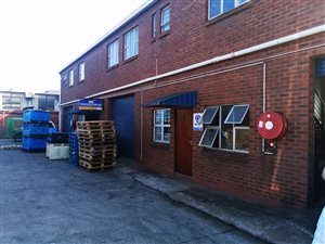 155 m² Commercial space in Bluff