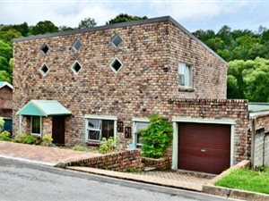 3 Bed House in Denneoord