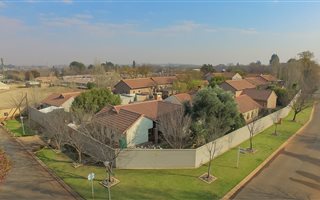 3 Bedroom House in Van Der Hoff Park