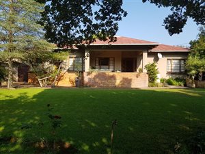 4 Bed House in Elandia