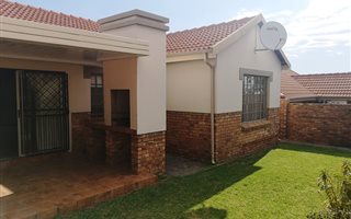 3 Bedroom Townhouse in Amberfield Manor