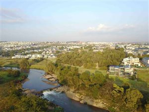 1063 m² Land available in Helderfontein Estate