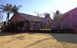 3 Bedroom House in Breaunanda