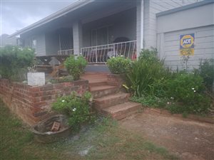 3 Bed House in Bisley