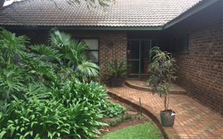 4 Bedroom House in Chroom Park