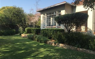 1 Bedroom Garden Cottage in Greenside East