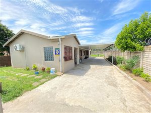 3 Bed House in Brackenham