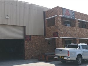 472 m² Industrial space in Airport Park
