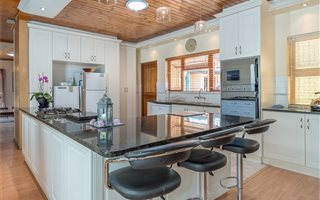 4 Bedroom House in Stellenberg