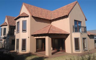 3 Bedroom House in Raslouw Manor