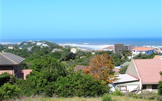 791 m² Land available in Forest Downs