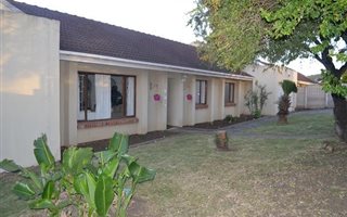 4 Bedroom House in Dorchester Heights